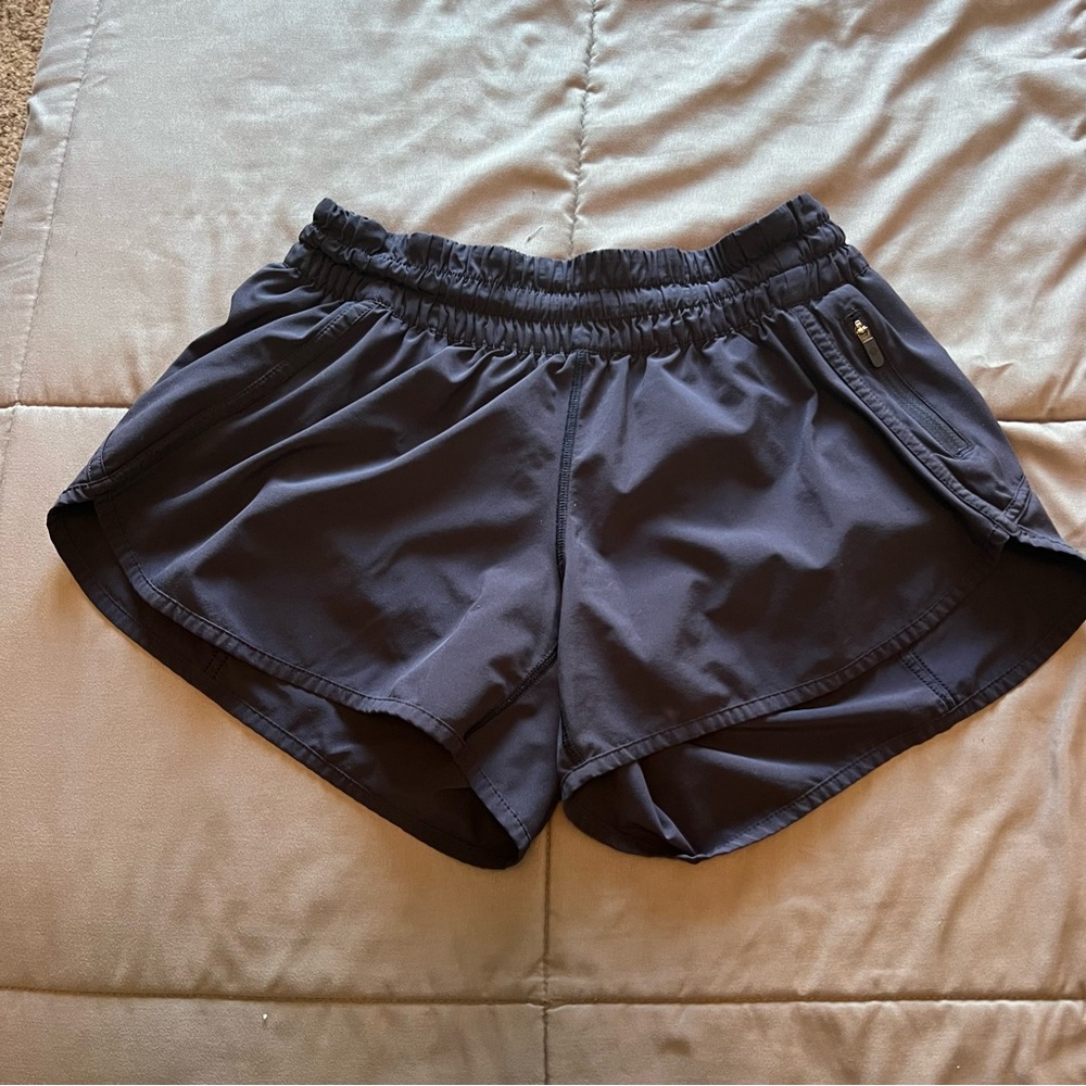 Lululemon tracker shorts